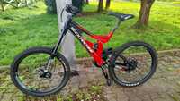 bicicleta rockmachine downhill