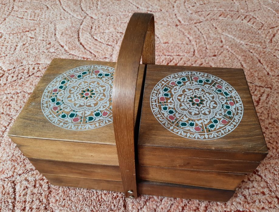 Niciarka drewniana, skrzynka na nici