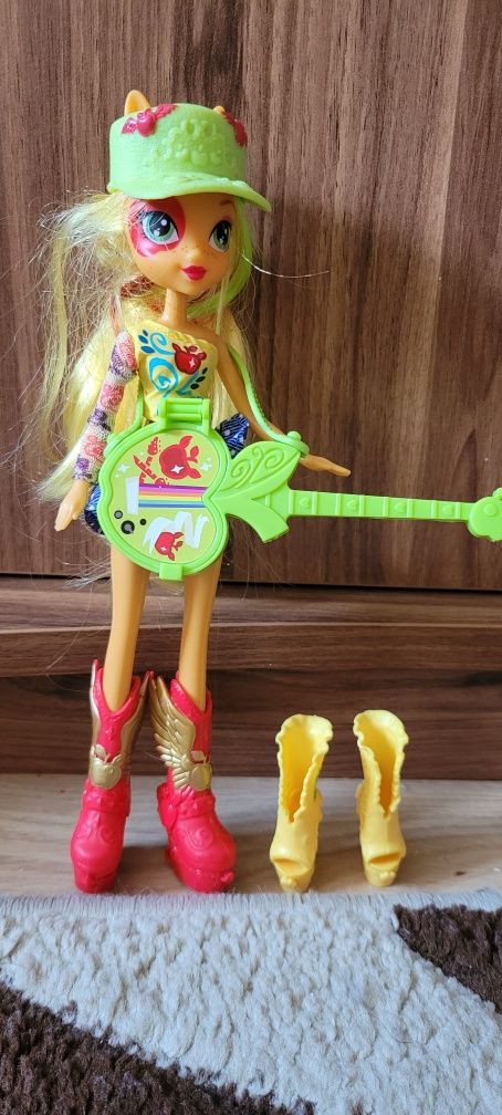 Hasbro - My Little Pony - Equestria Girls Rainbow Rocks - Applejack