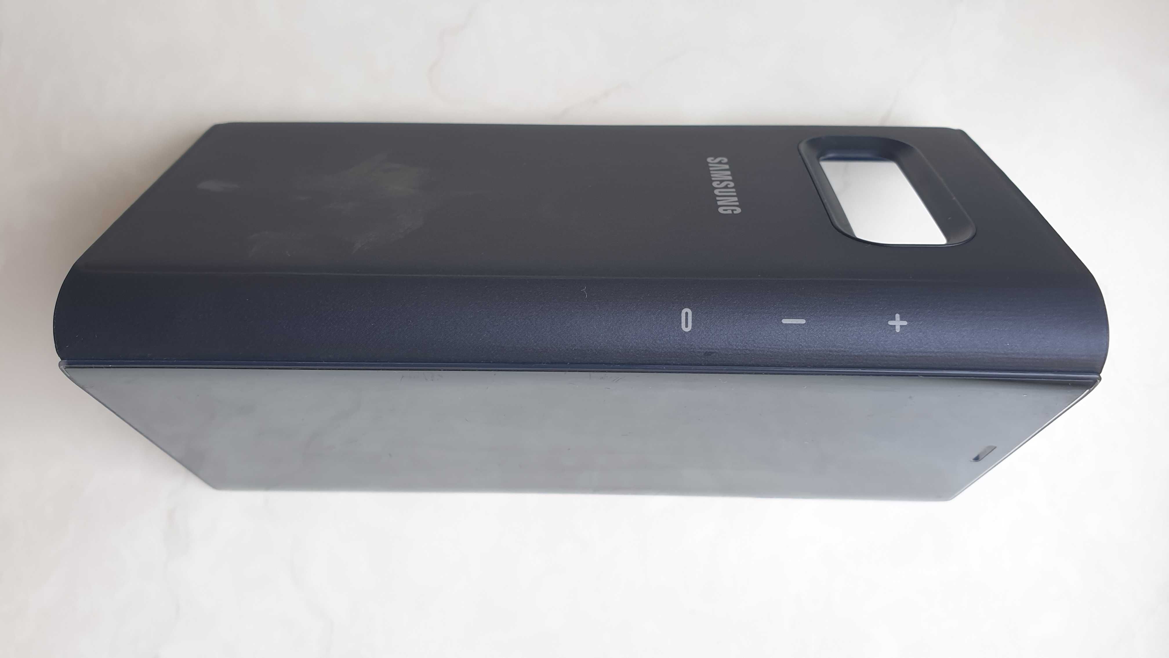 Продам родной чехол-книжку на  Samsung Note 8