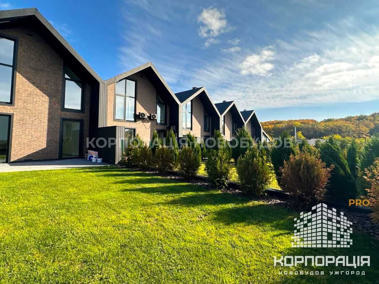Продаж котеджу з дизайнерським ремонтом, меблями, технікою, каміном
