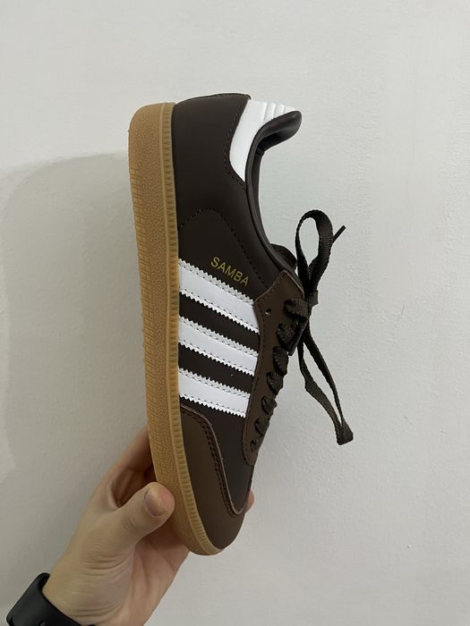 Adidss samba castanhas