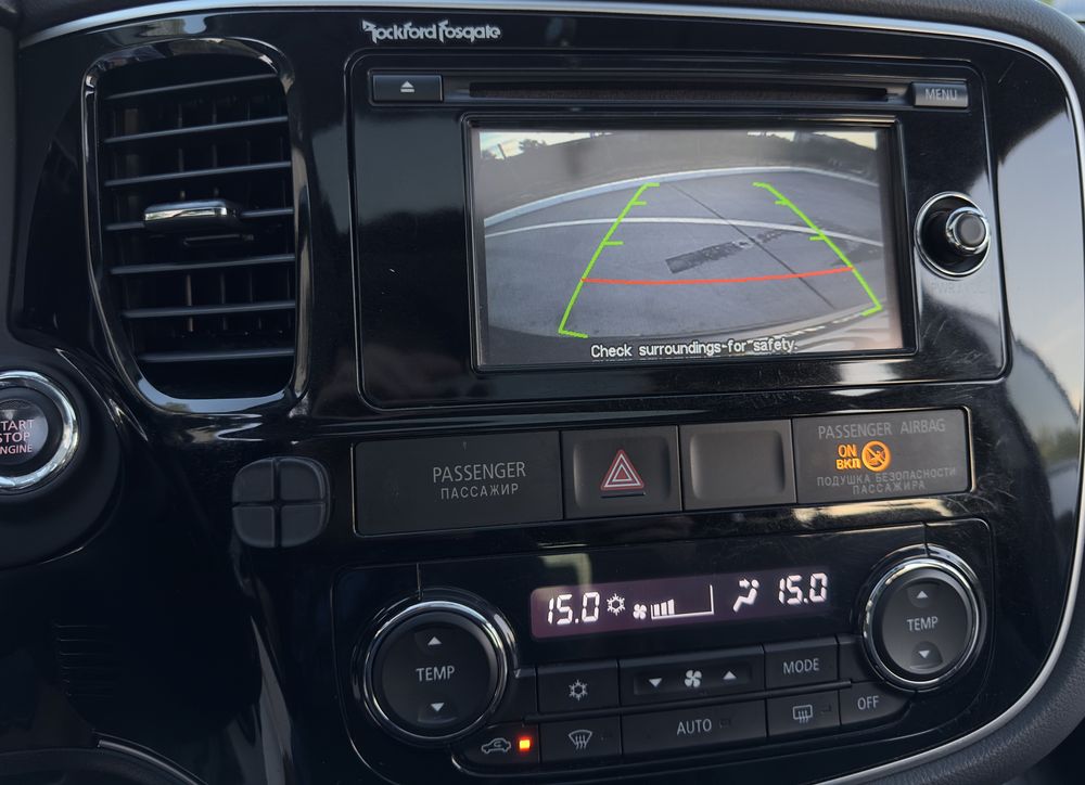 Продам MITSUBISHI Outlander 2.4 Ultimate 2014