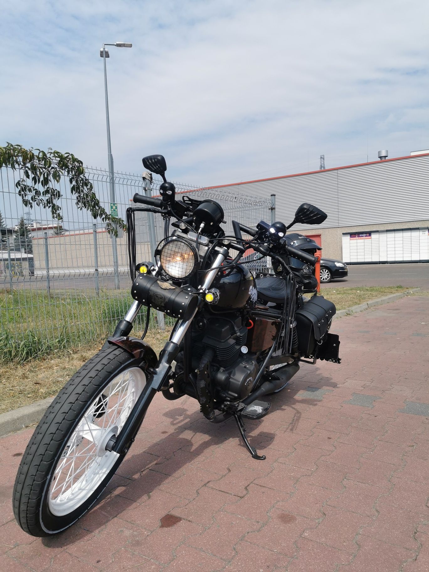 Honda 125 cusstom bobber Cafe Racer