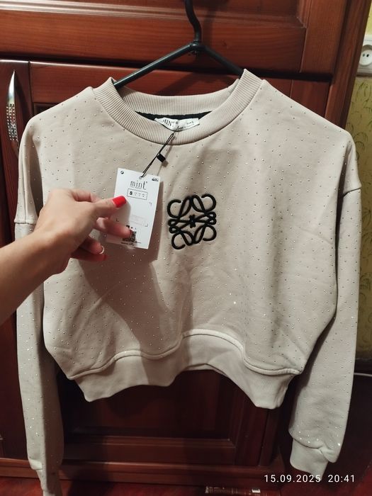 Вкороченний світшот класнющий