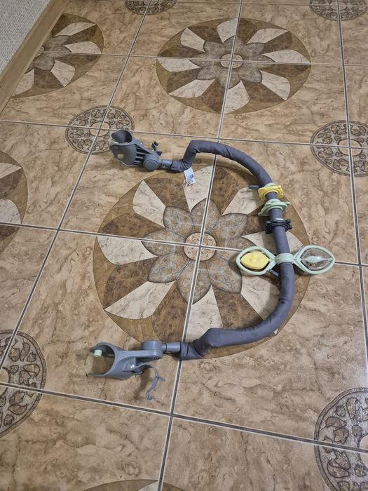 Продам стільчик для годування chicco  Polly Magic