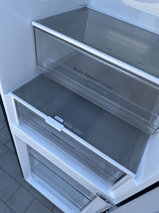 Холодильник LG 2m/2024 рік