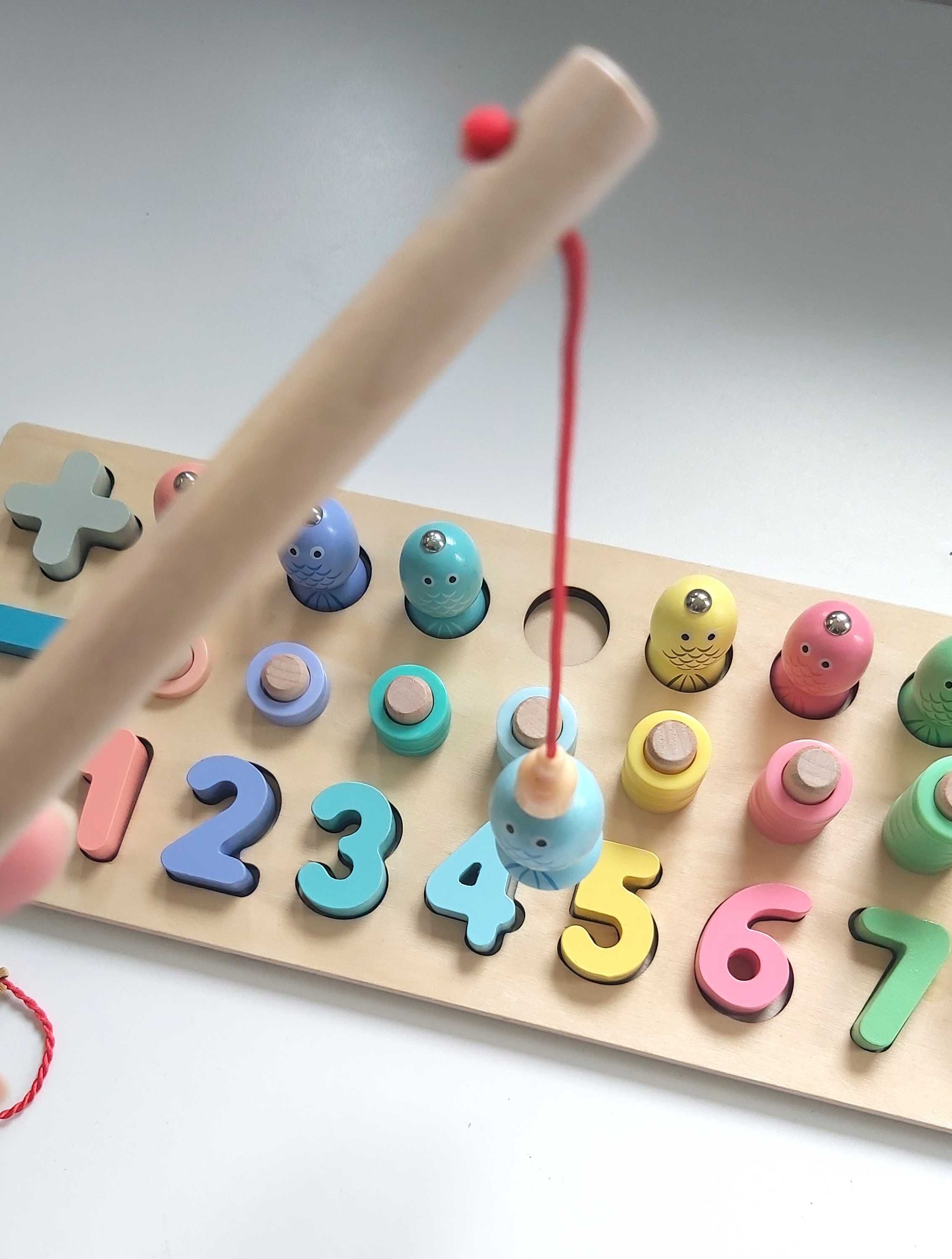 Drewniana układanka z liczbami Montessori