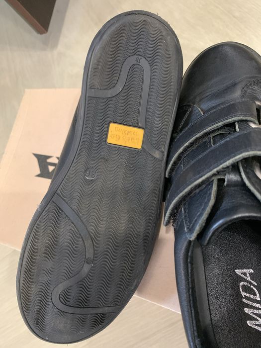 Продам туфлі MIDA