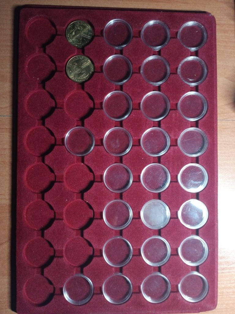 Blistry plastykowe na monety 25 sztuk sprzedam tanio