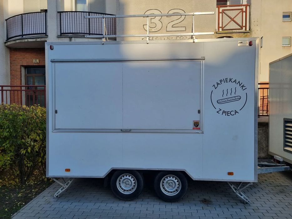 Bodex  Przyczepa gastronomiczna.