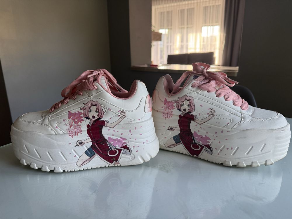 Buty na wysokiej platformie