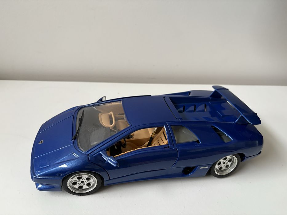 Model Lamborghini Diablo 1:18 BBurago Burago (maisto welly)