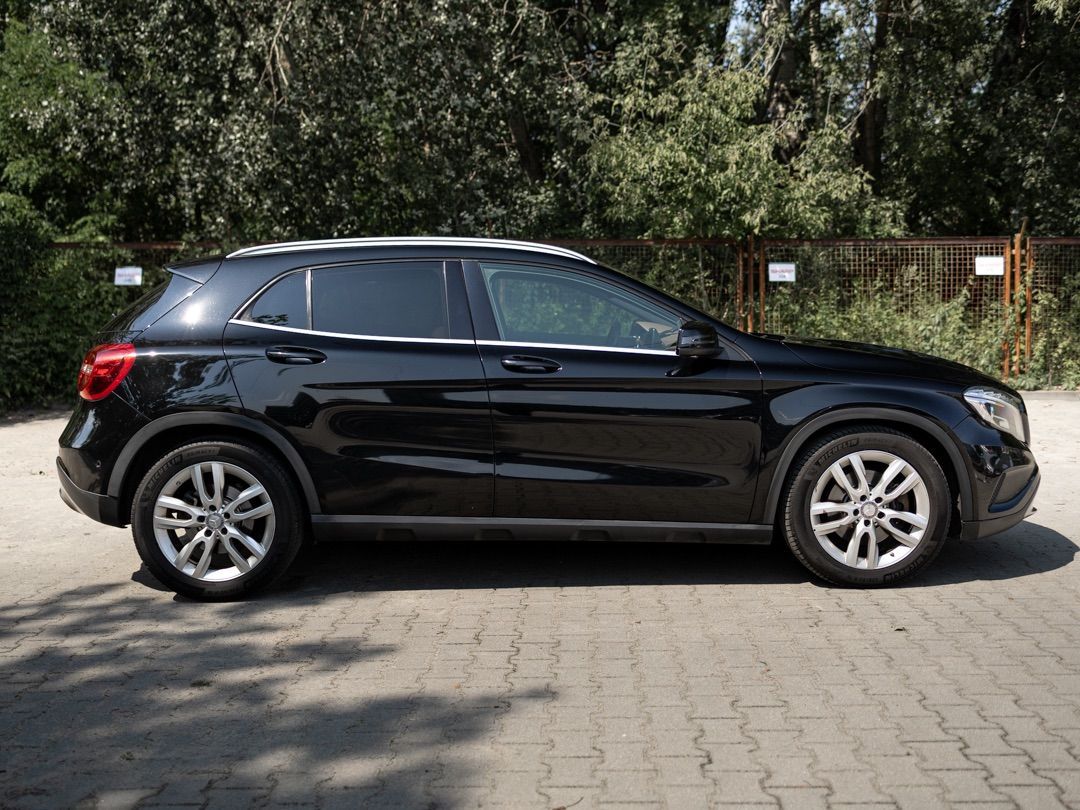 Mercedes-Benz GLA Mercedes‑Benz GLA 250 4Matic • 211 KM • Serwis ASO • Brązowa skóra