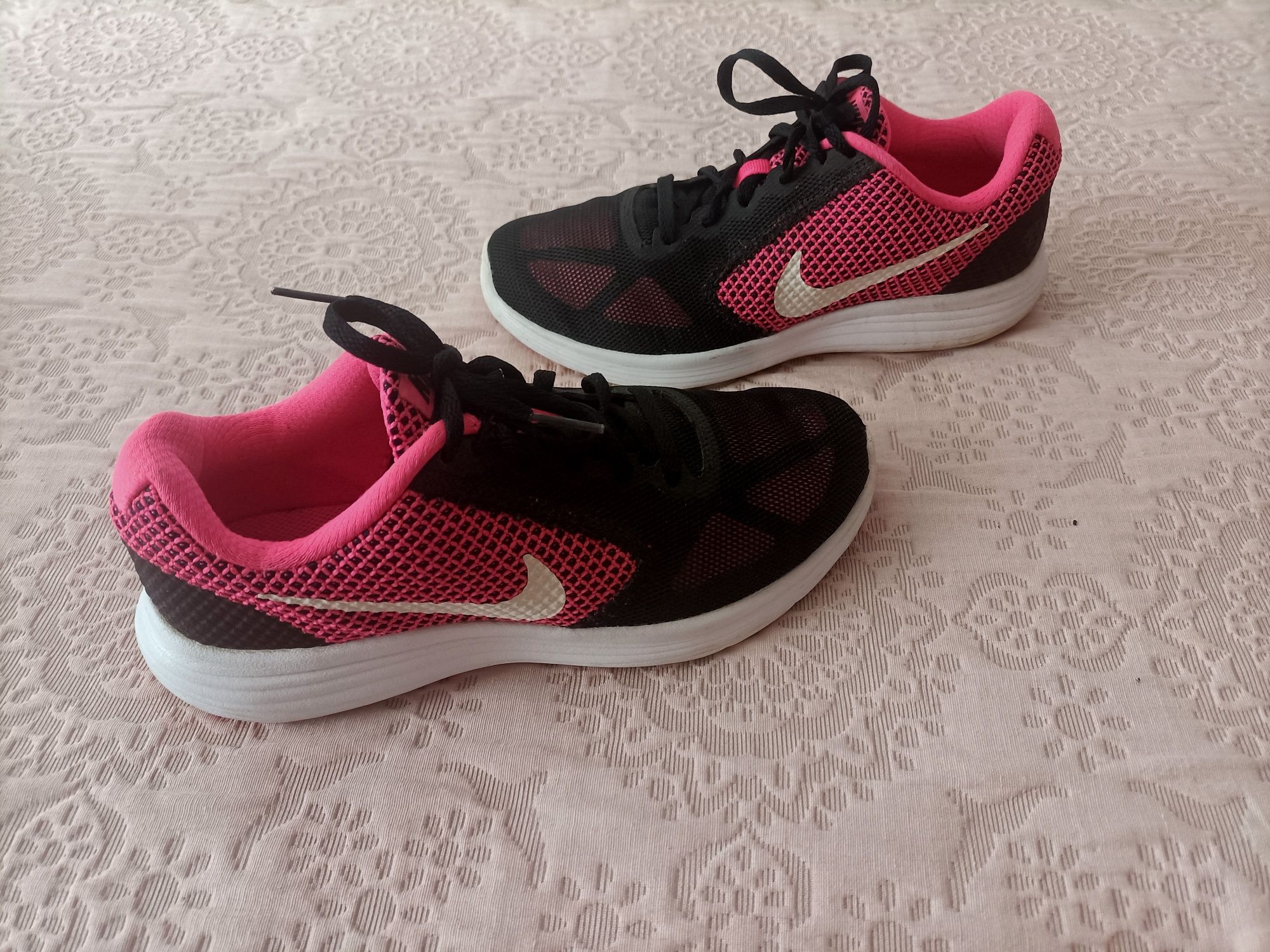 Sapatilhas Nike n 39 rigorosamente novas