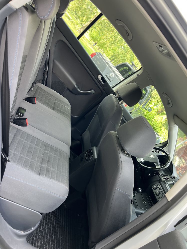 VW Golf 5 Plus 1.6 MPI 102KM 2007R Wersja TOUR PDC HAK Tempomat ISOFIX