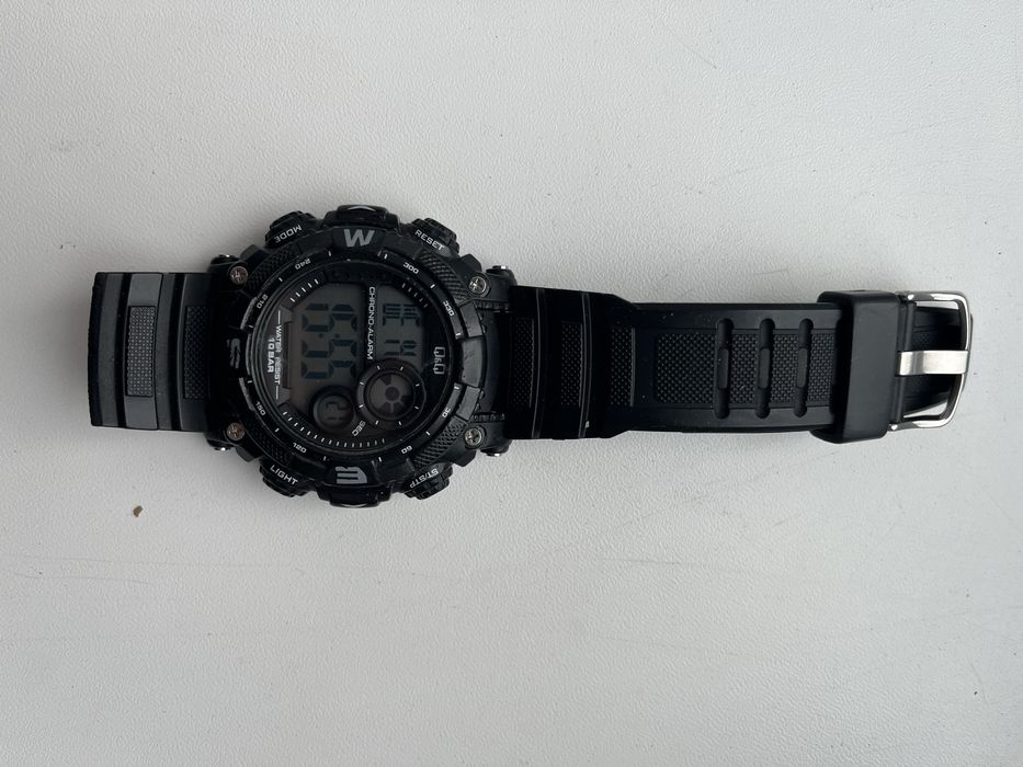 Годинник Q&Q