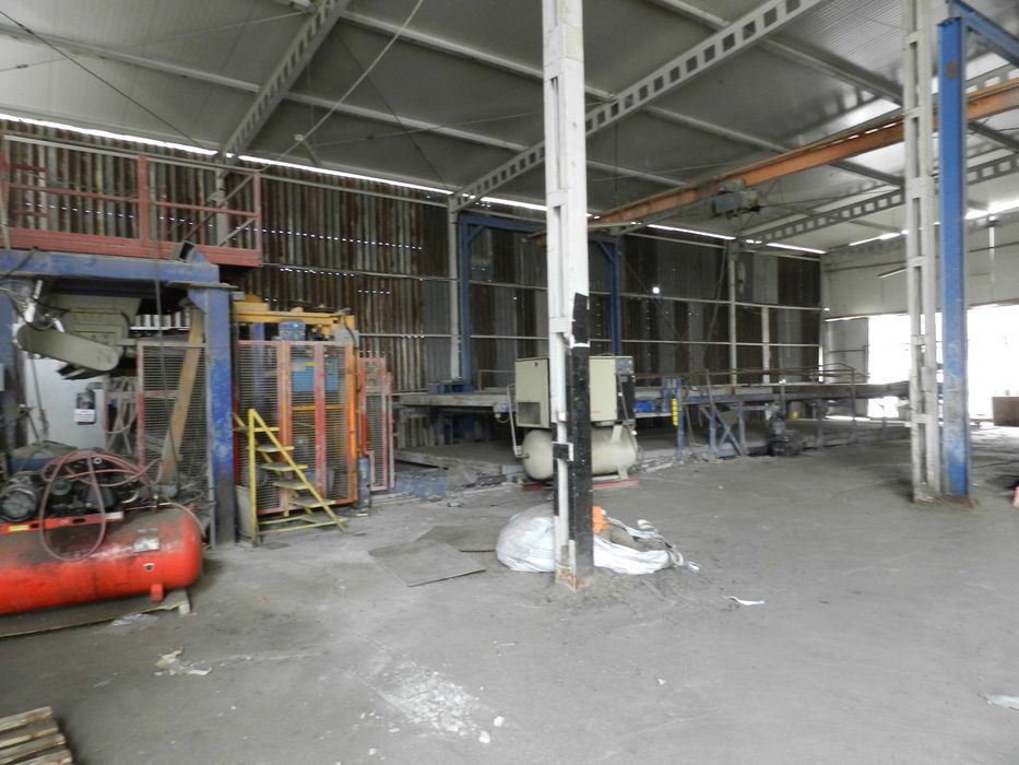 Linia technologiczna do produkcji płyt betonowych , wibroprasa