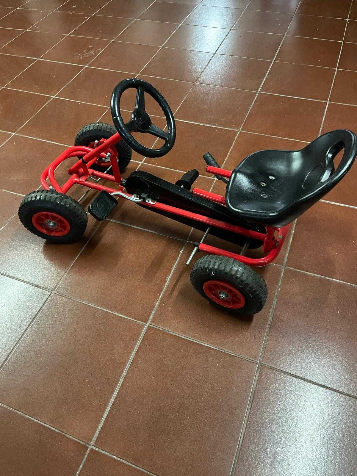 Kart a pedais para criança!