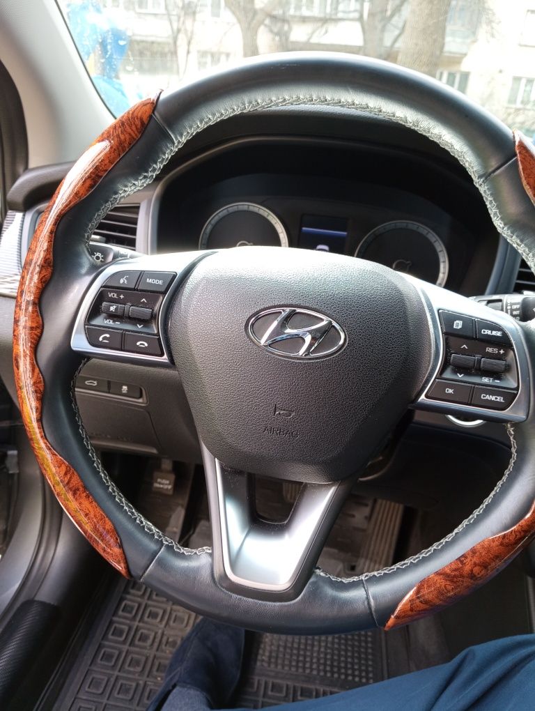 Продам автомобиль Hyundai Sonata Limited