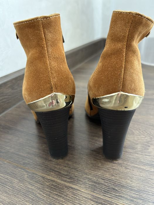 Замшеві жіночі ботінки Belali