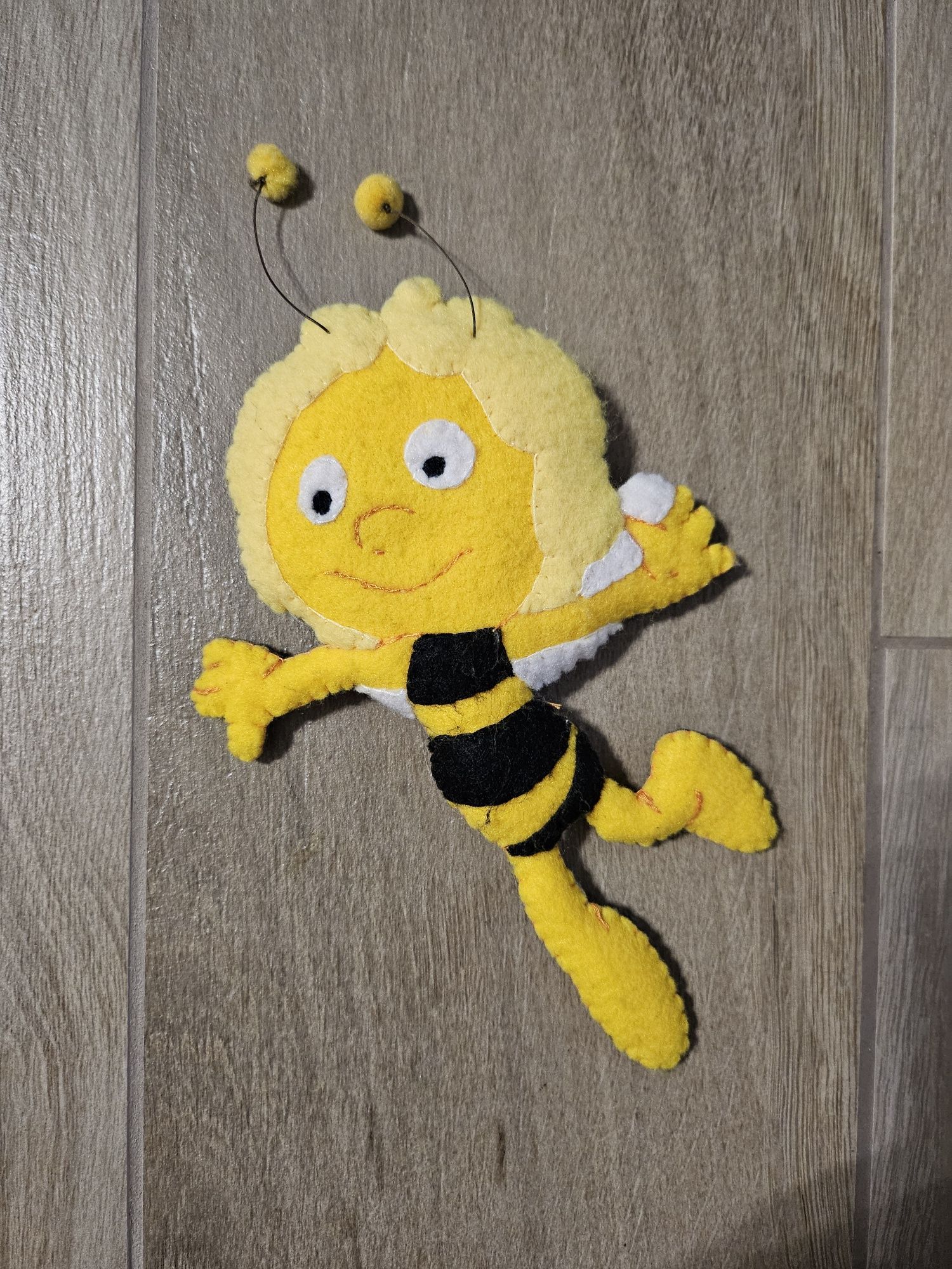 Pszczółka Maja  ozdoba z filcu