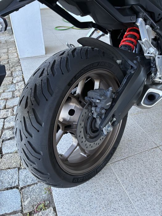 Honda CB650R 2023 70kw