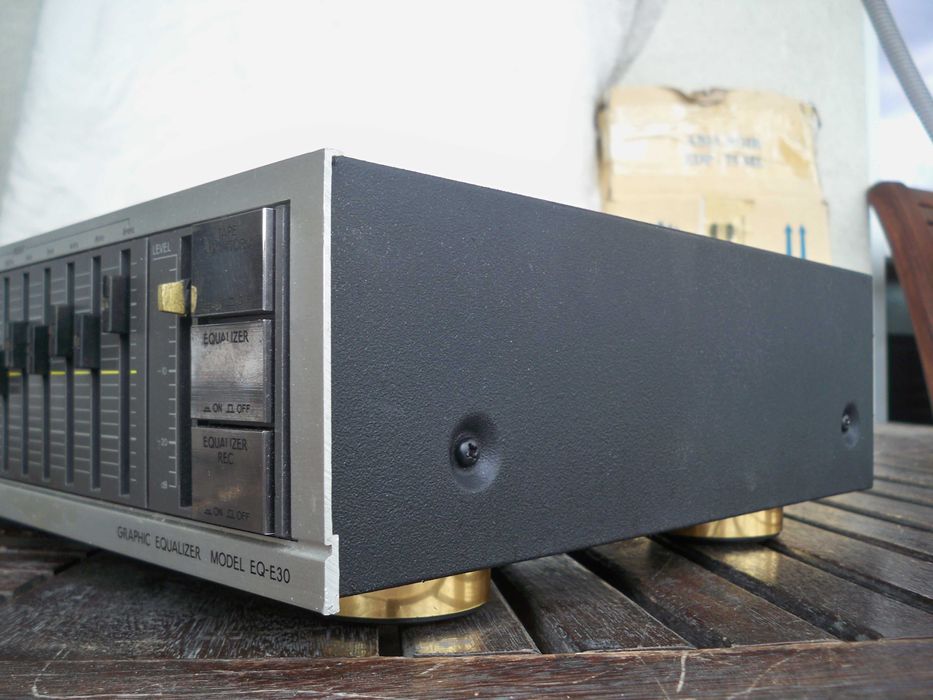 korektor equalizer Toshiba EQ-E30 (jak Pioneer SG-540 SG-550 SG-300)