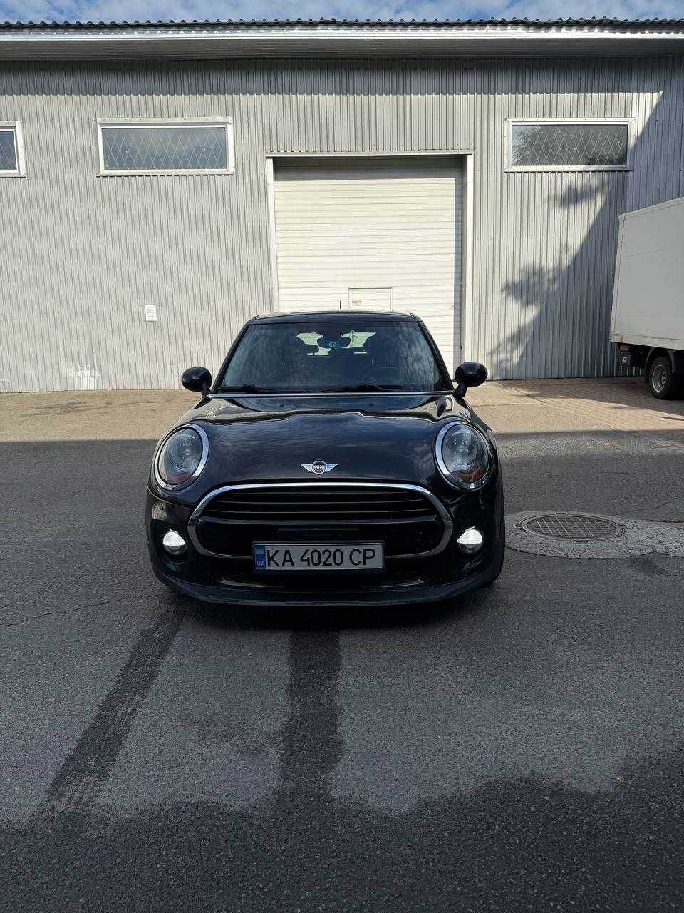 Стильний та Динамічний Mini Cooper F55 1.5 Twin Turbo (136 к.с.)