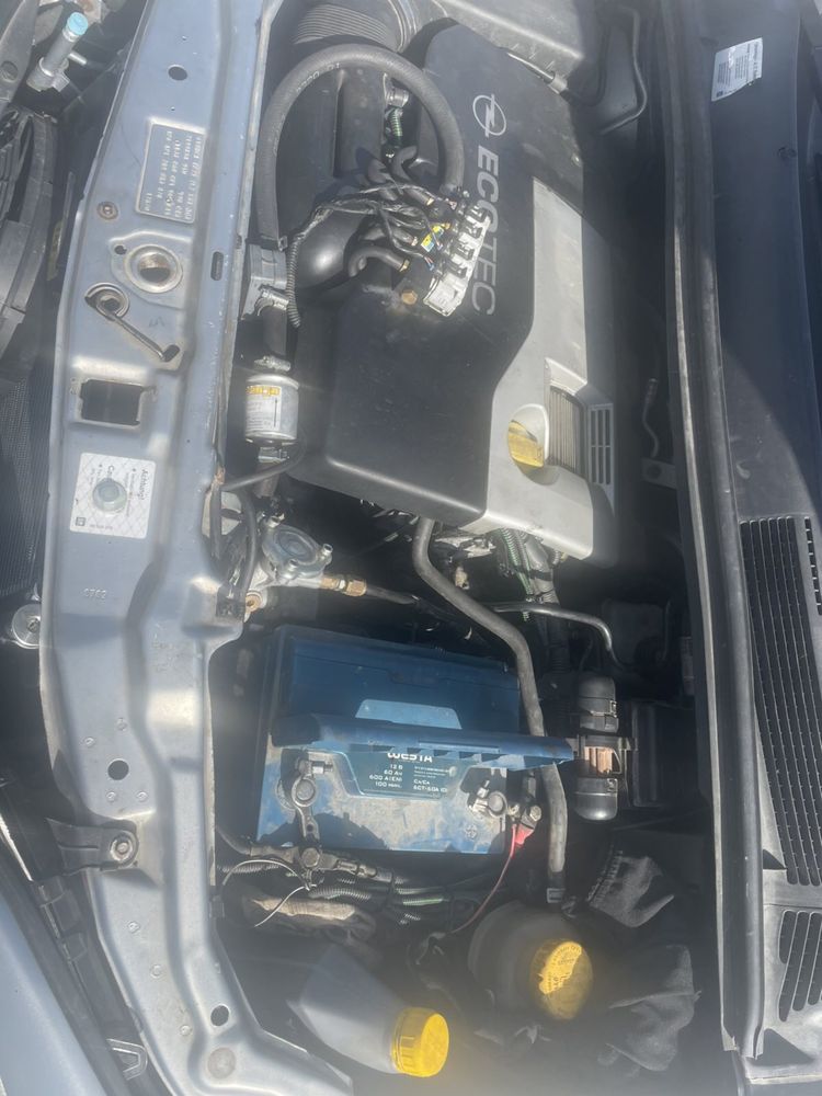 Автомобіль Опель Зефіра А 2003 рік 2.2 газ/бензин Opel Zafira A