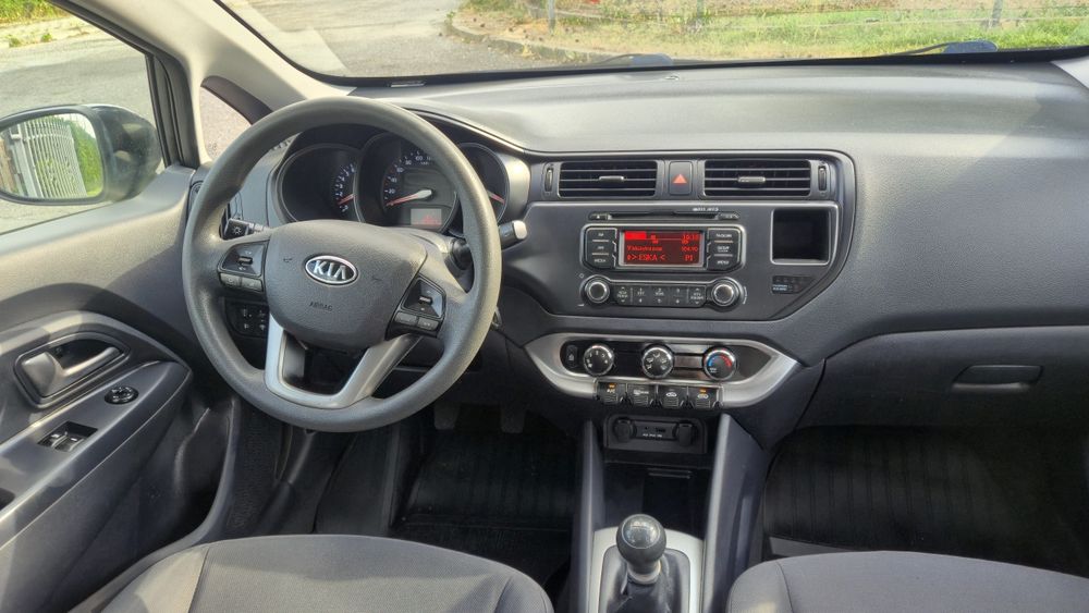 Zadbana Kia Rio ** Benzyna ** Klima ** Niski Przebieg