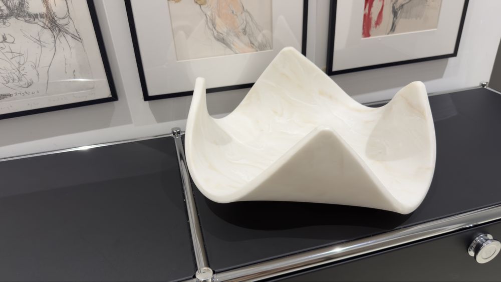 Patera na owoce wykonana z materiału solid surface
