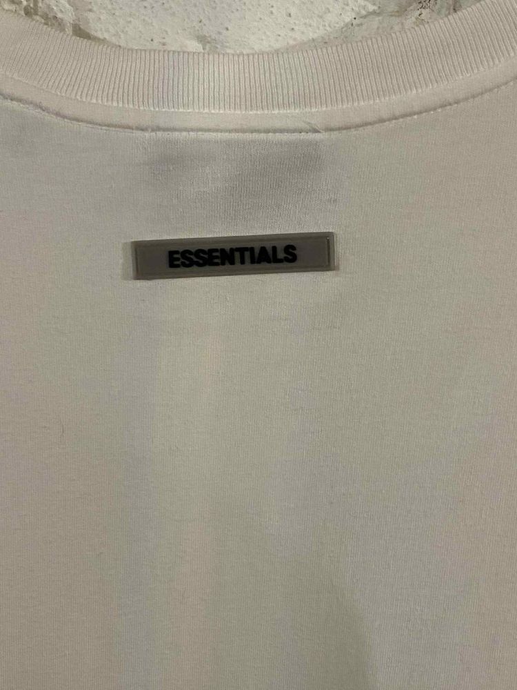 Fear of god essentials t shirt