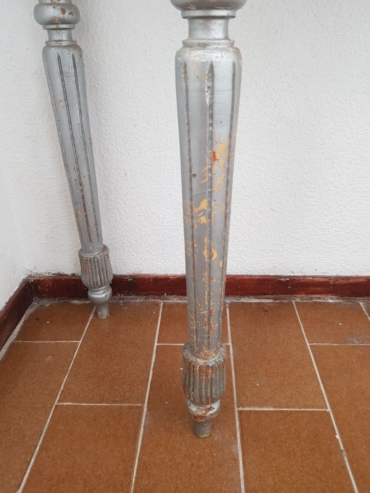 Consola com espelho