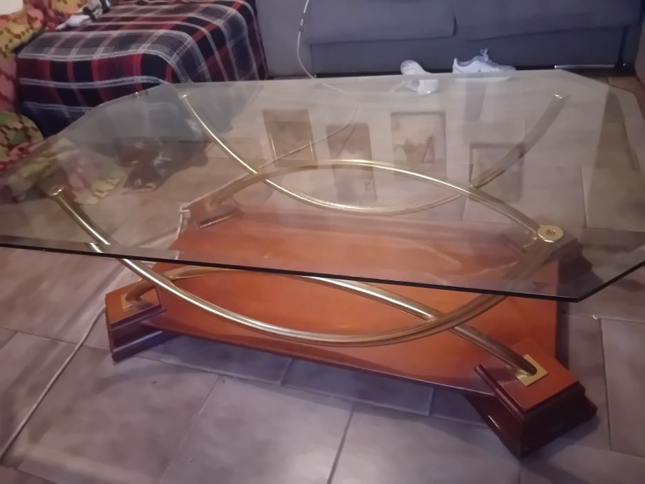 Mesa de centro de vidro