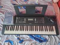 Keyboard yamaha e363