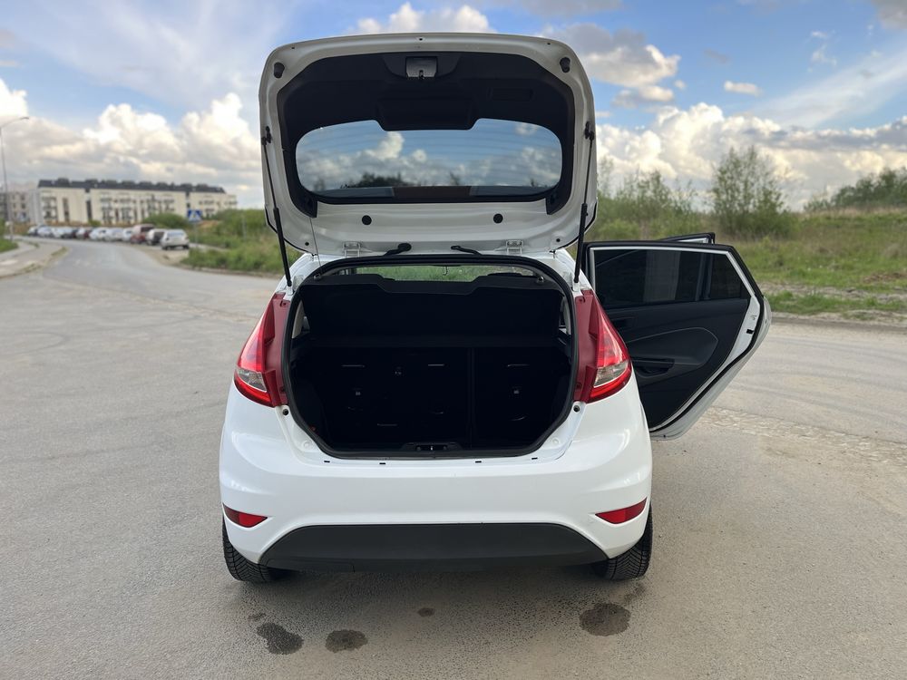 Ford fiesta mk7  1.6 tdci 95 km