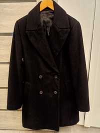 Czarny płaszcz dwurzędowy Zara Basic