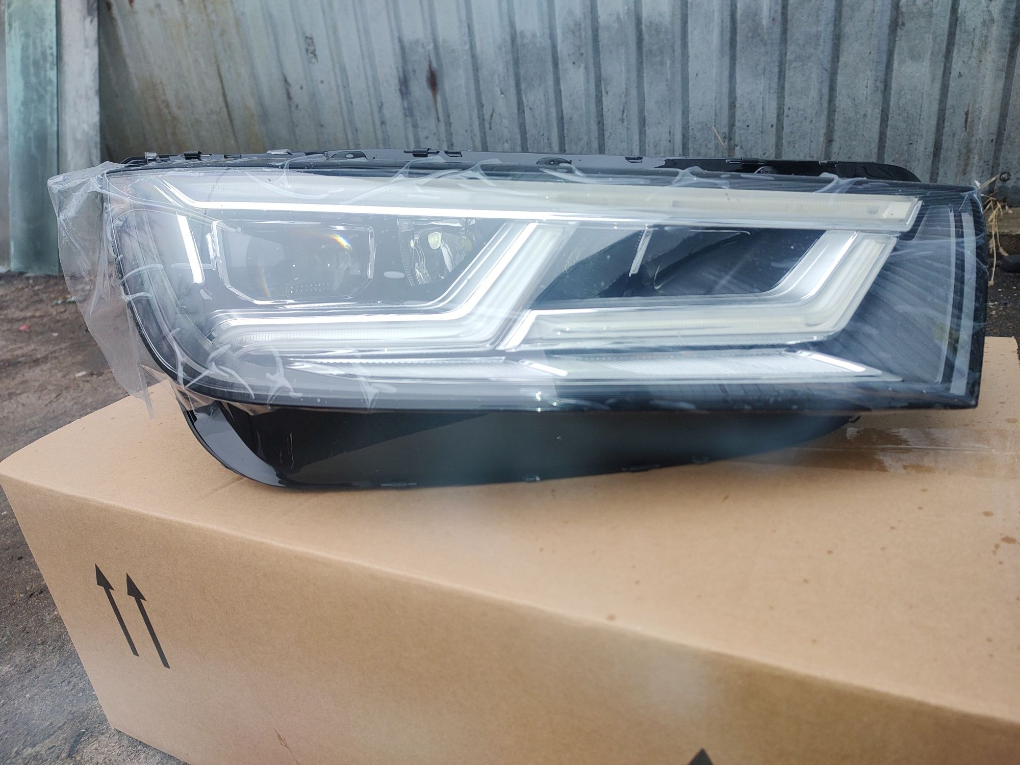 "Audi Q5""17-20 фары фул комплект с блоками"