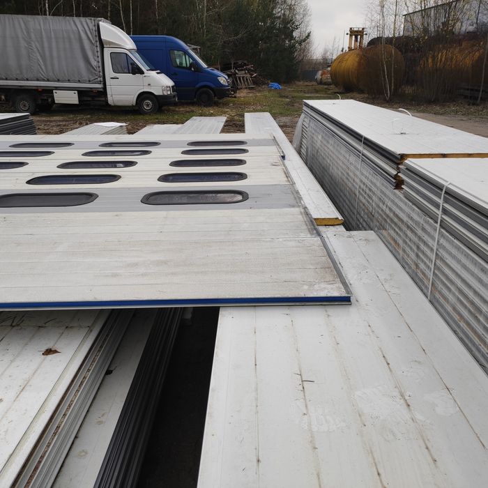 Brama segmentowa 6x4,5 przeszklona plus ewentualnie naped