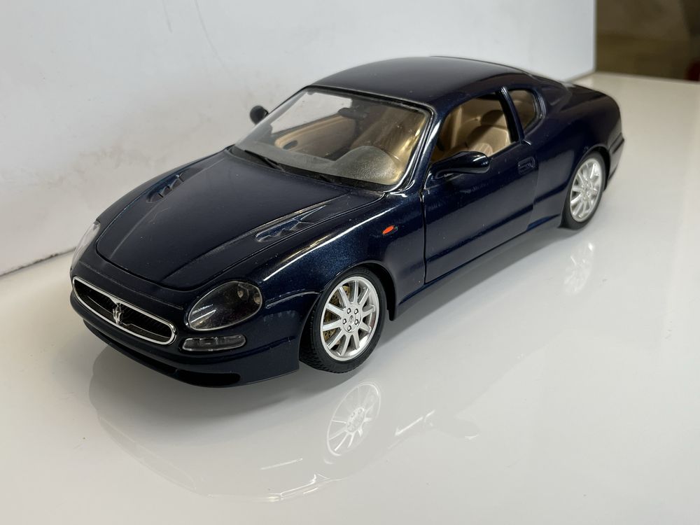 Maserati 3200 GT 1:18 Burago