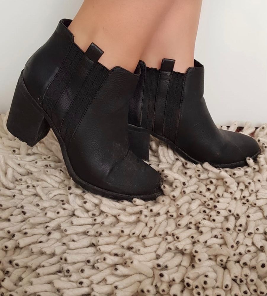 Botas Bershka n37