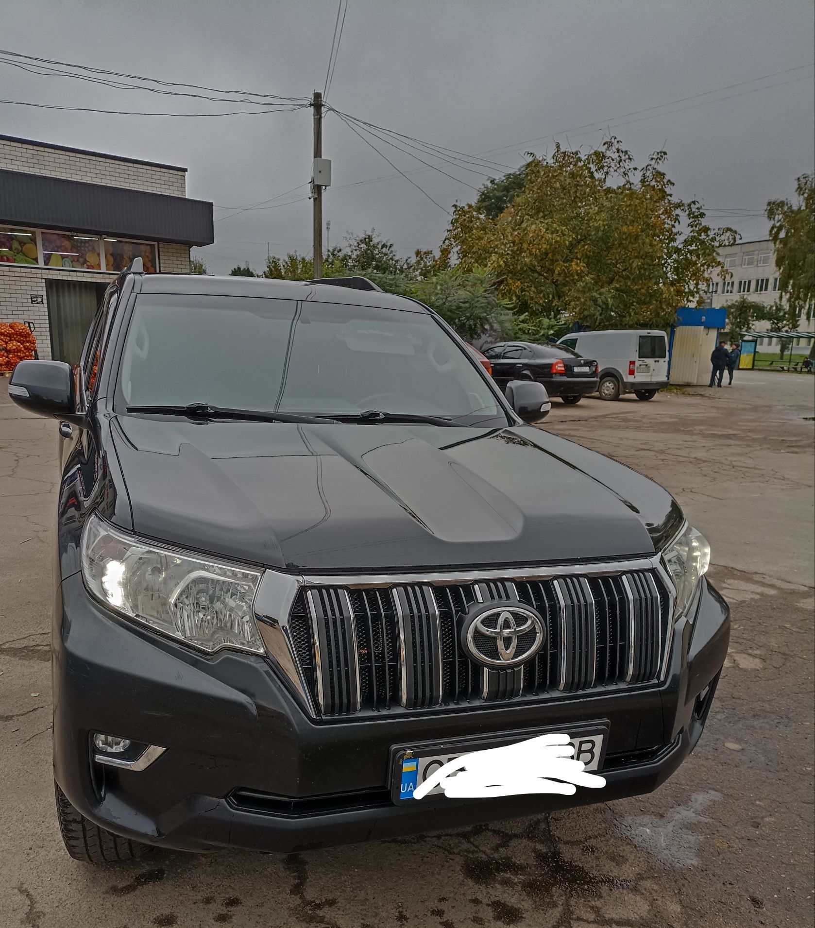 Продам власне авто,автомобіль куплений в офіційного дилера в м.Києві.