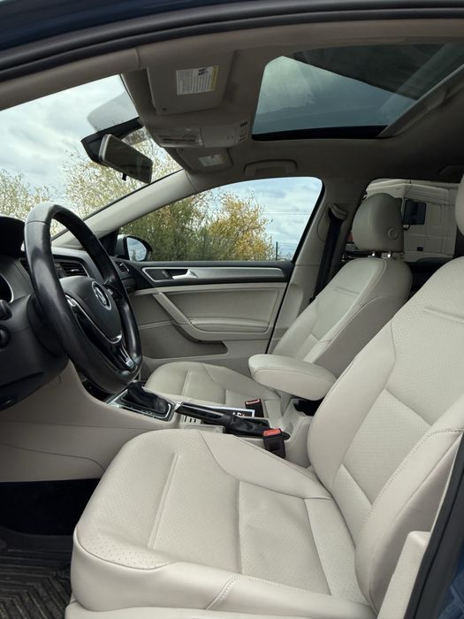 Volkswagen Golf 2017 года