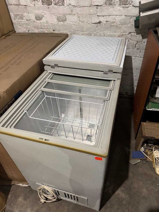 Великий вибір комерційних холодильників та морозильних ларів! ОПТ