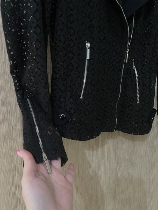 Куртка  косуха  гепюр Zara S