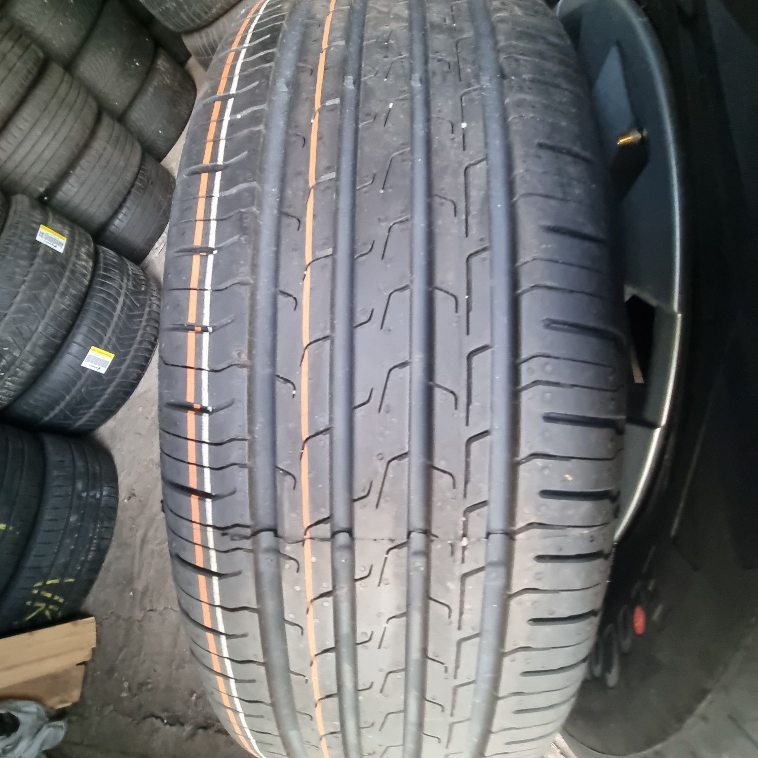 Шини 215/65R16 98H Continental EcoContact6, літо, стан нових