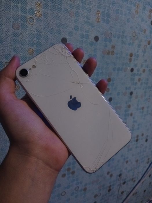 Продам айфон 8 на 256гб