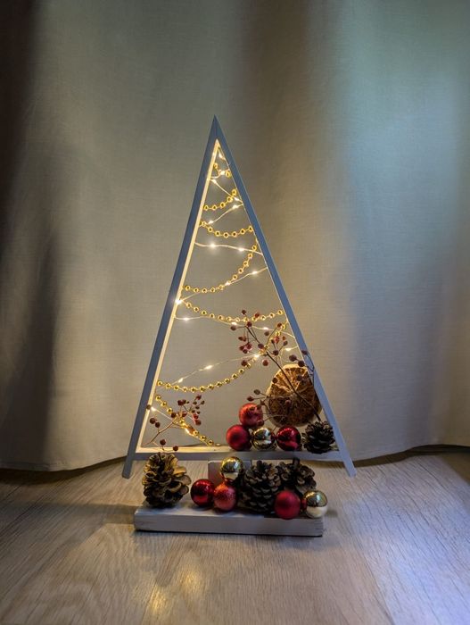 Choinka, ozdoby świąteczne, stroik