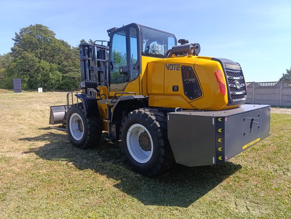 OdRęki - Wózek widłowy 4x4 - 5 ton - 5 m - ładowarka przegłubowa łyżka